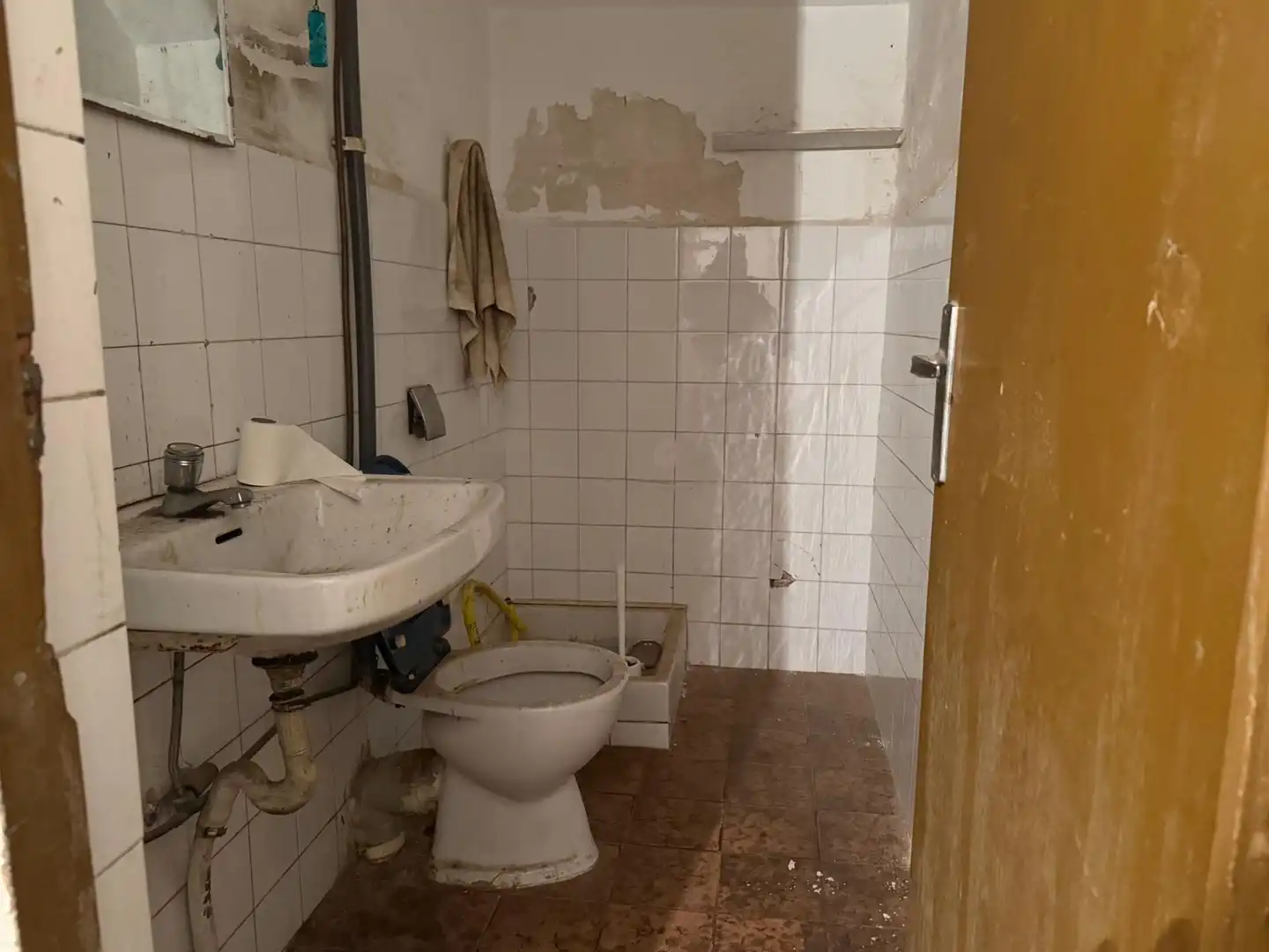 Bathroom of Commercial properties for sale in Santa Coloma de Gramenet