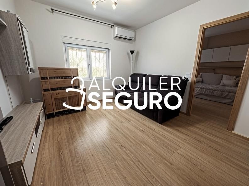 Bedroom of Flat to rent in  Madrid Capital  with Air Conditioner, Heating and Terrace