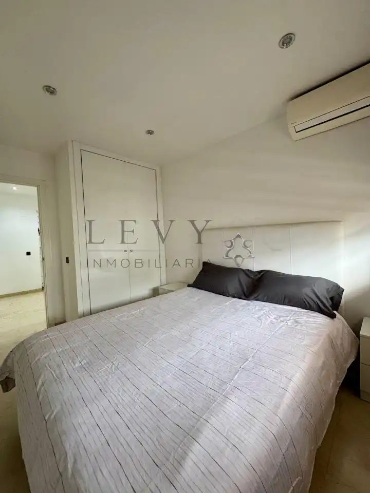 Habitación de Apartamento en venta en Marbella con Aire acondicionado, Calefacción y Terraza