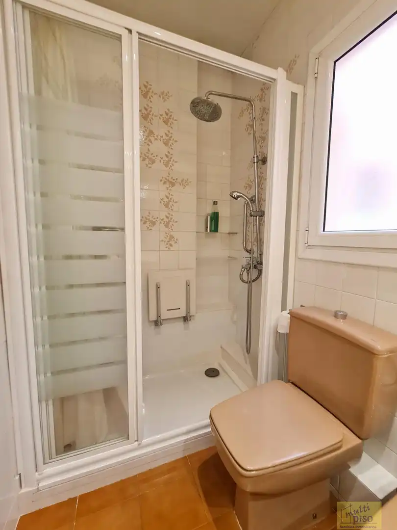 Badezimmer von Wohnung zum Verkauf in Barcelona mit Klimaanlage, Parkett und Terrasse