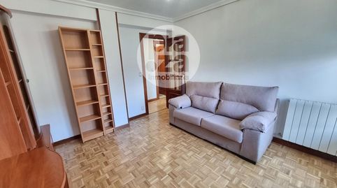 Foto 4 de Piso de alquiler en Constitucion Española, Barriada Militar 2 de Mayo - Capiscol, Burgos Capital