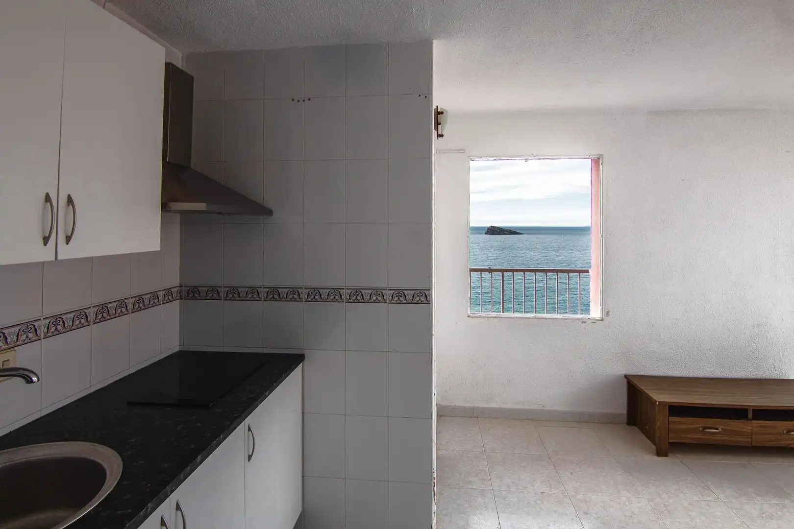 Cuina de Apartament en venda en Benidorm amb Terrassa, Traster i Piscina comunitària