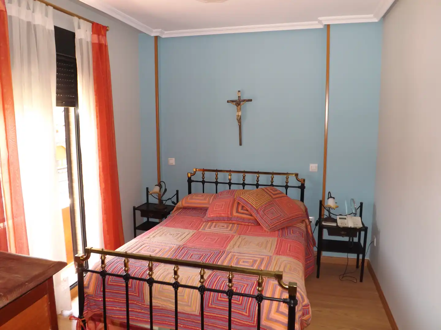 Schlafzimmer von Einfamilien-Reihenhaus zum Verkauf in Talavera de la Reina mit Klimaanlage, Heizung und Privatgarten