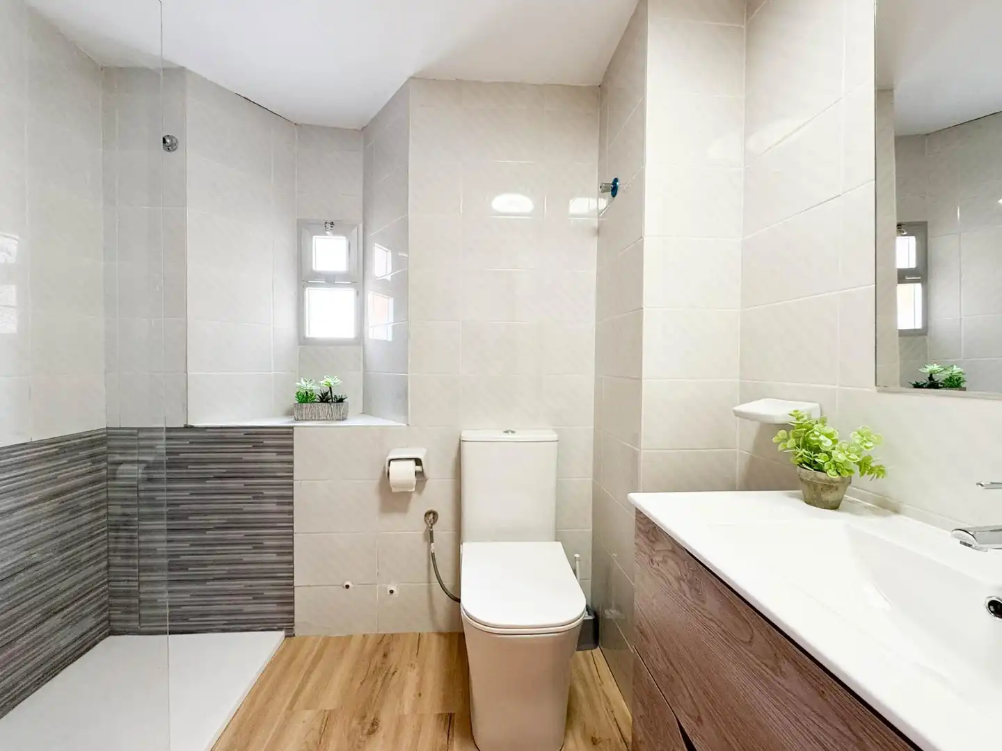 Baño de Apartamento de alquiler en Playa de Gandia