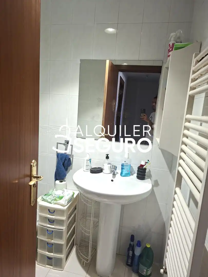 Badezimmer von Wohnung zur Miete in Ocaña mit Heizung und Möbliert