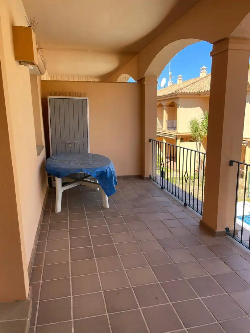 Terrassa de Apartament en venda en Chiclana de la Frontera amb Jardí privat, Terrassa i Piscina comunitària