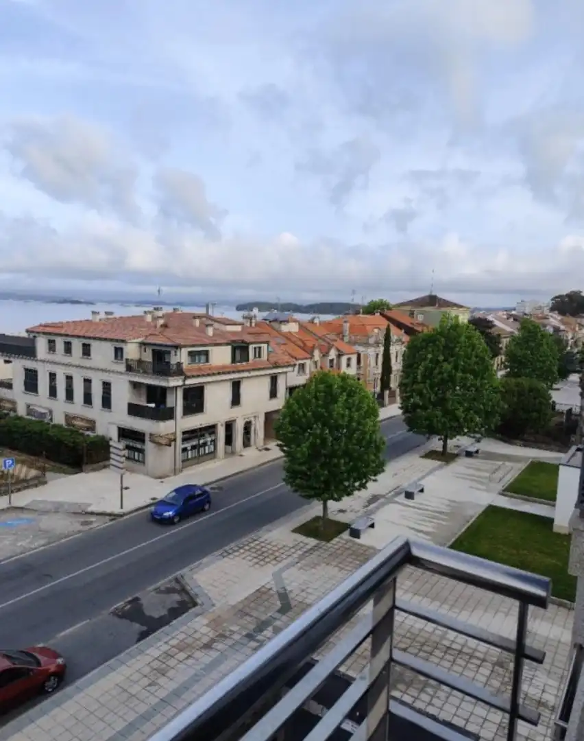 Außenansicht von Wohnungen zur Miete in Vilagarcía de Arousa mit Terrasse, Abstellraum und Möbliert