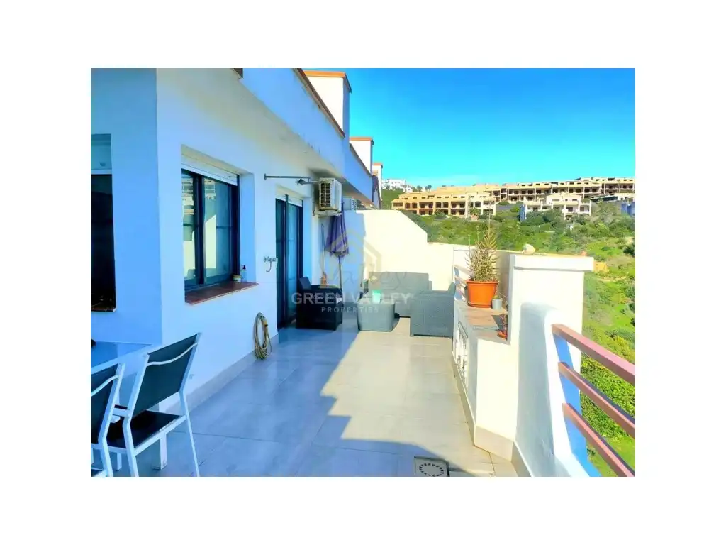 Vista exterior de Piso en venta en La Alcaidesa con Jardín privado, Terraza y Piscina
