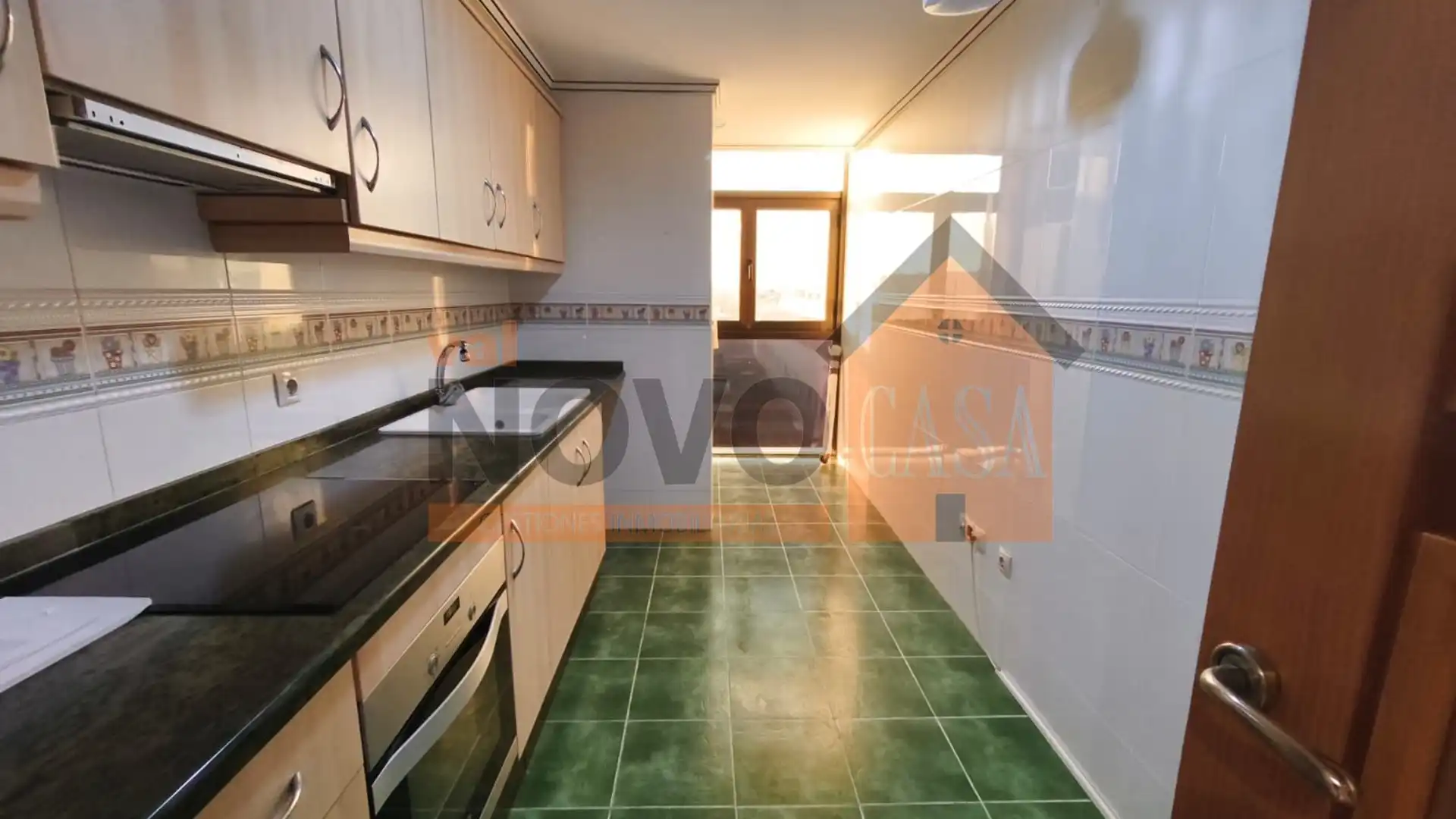 Cocina de Piso en venta en Silla con Aire acondicionado