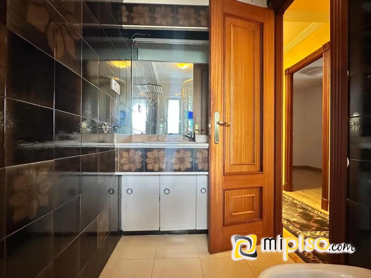 Badezimmer von Wohnung zum Verkauf in Colindres mit Heizung und Terrasse