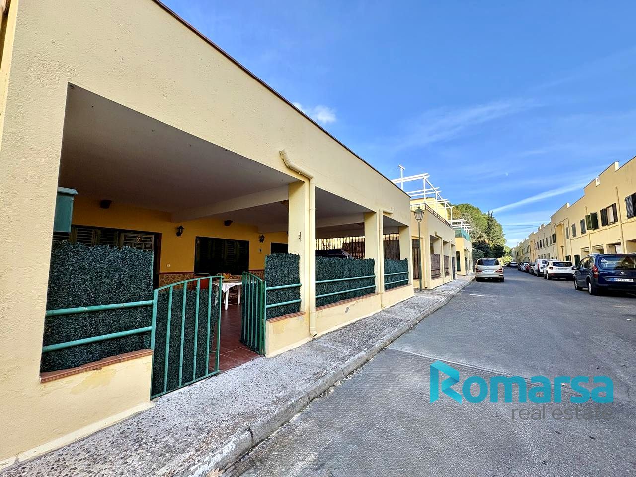 Exterior view of Planta baja for sale in La Adrada   with Heating, Terrace and Community pool