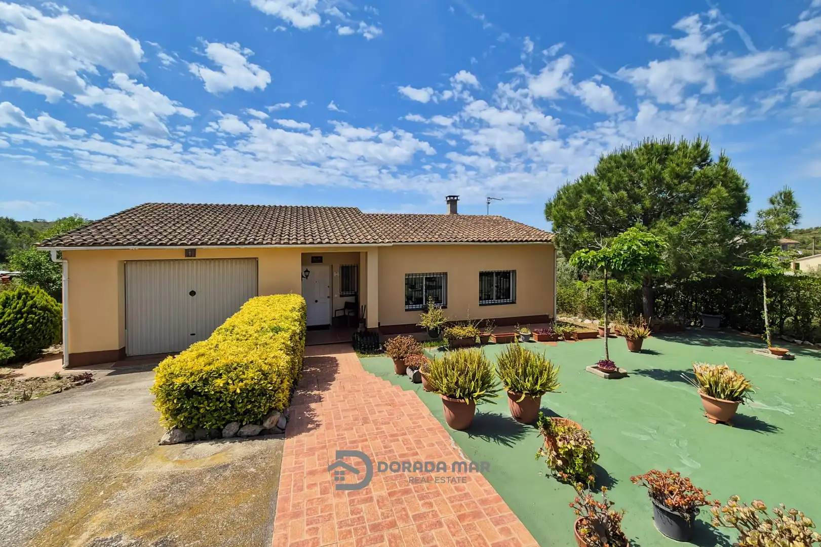 Vista exterior de Casa o chalet en venta en Olivella con Calefacción, Jardín privado y Piscina