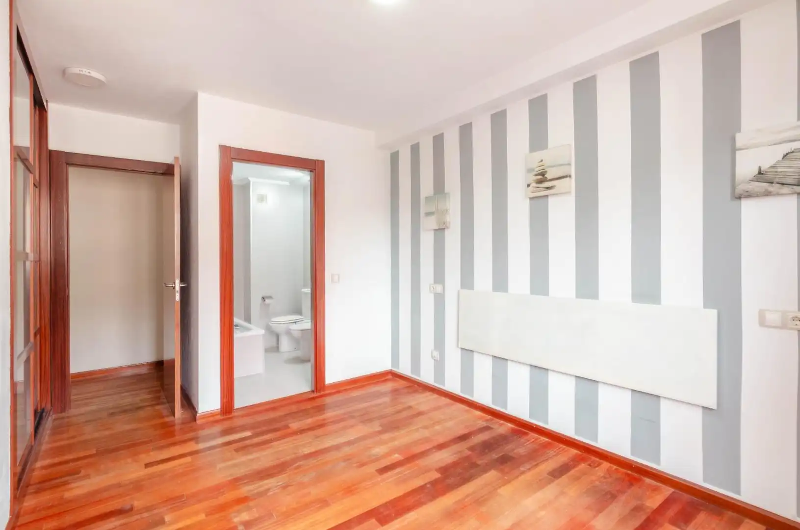Flat with terrace for sale in Calle MANOLO QUIROS 2, imagen 15