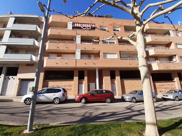 Local comercial en Venta en Carrer Guillem de Rosselló en Rosselló