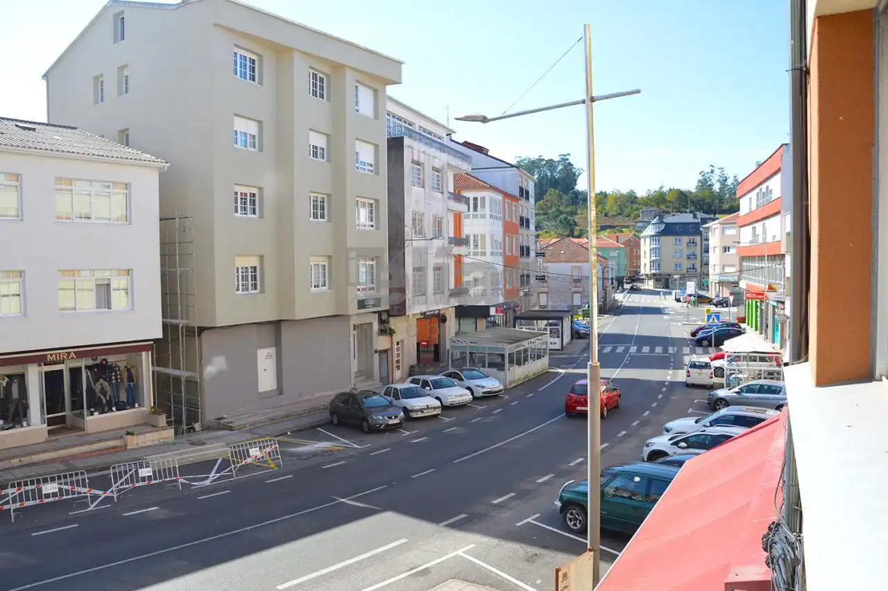 Vista exterior de Pis en venda en Zas amb Terrassa i Moblat