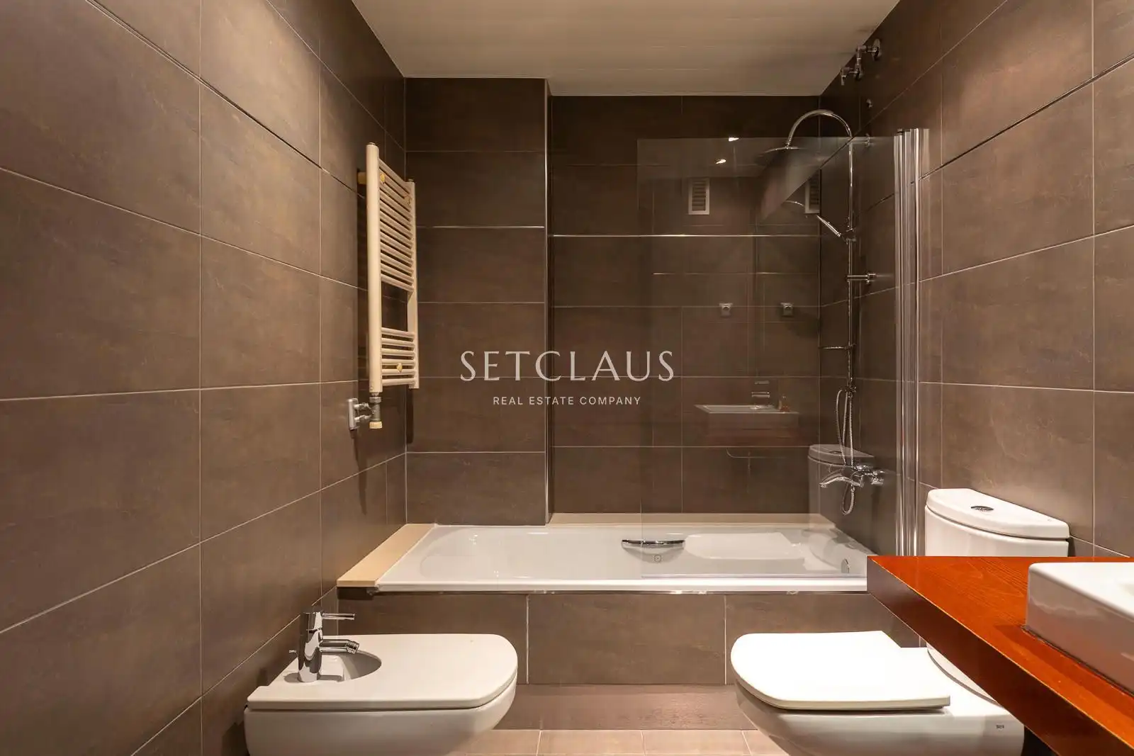 Badezimmer von Wohnung zum Verkauf in Badalona mit Klimaanlage, Heizung und Terrasse