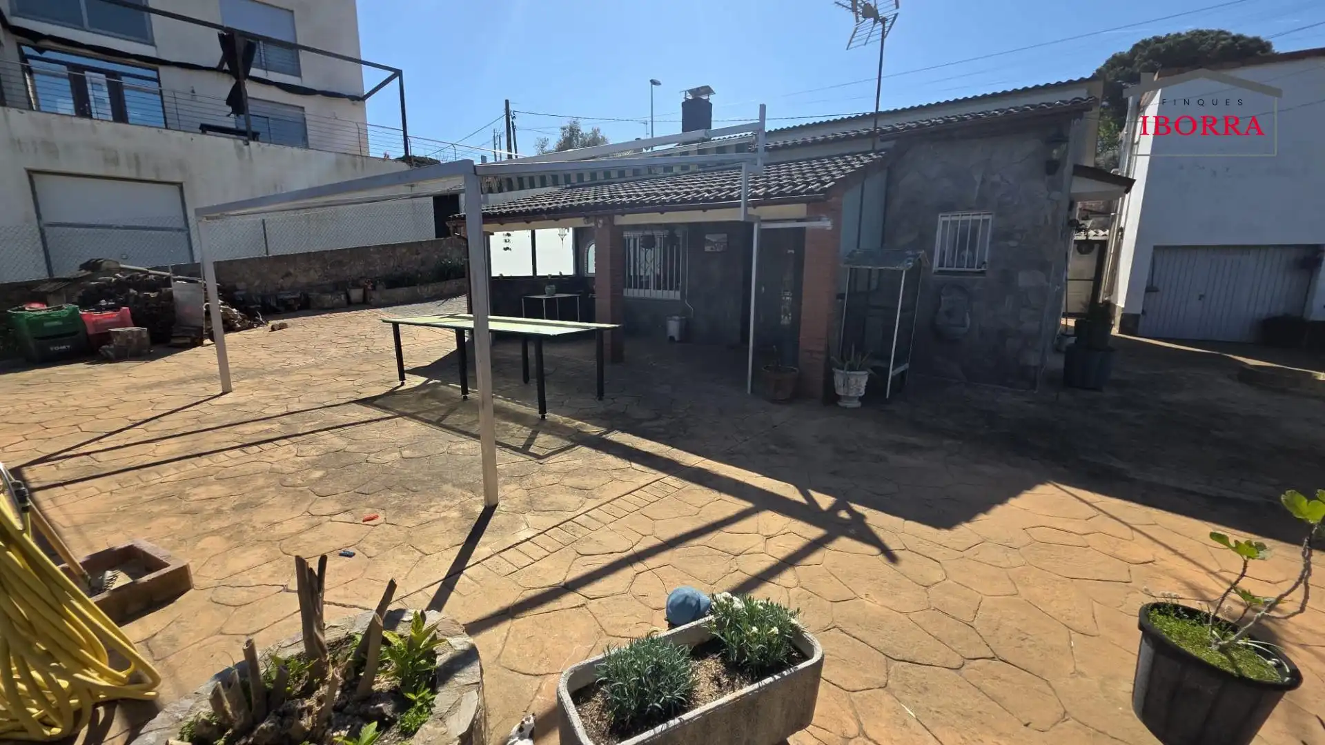 Vista exterior de Casa o xalet en venda en Tordera amb Calefacció, Jardí privat i Traster