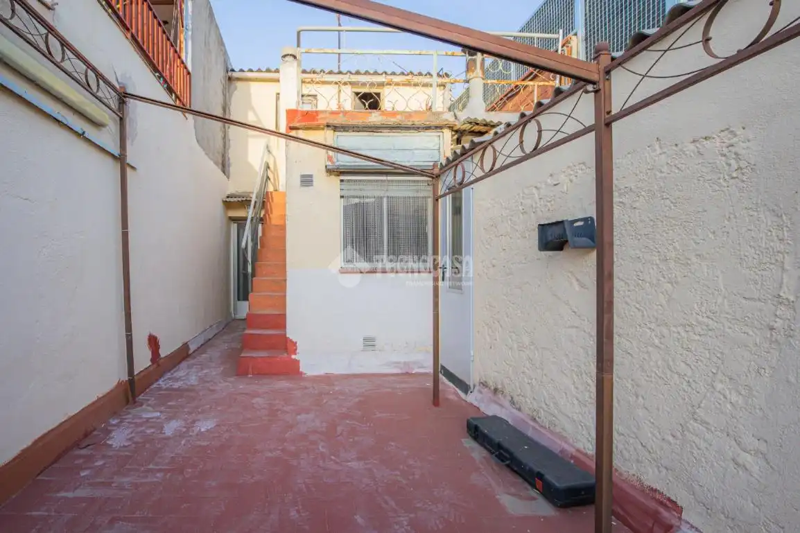Terrasse von Einfamilien-Reihenhaus zum Verkauf in Terrassa mit Terrasse