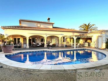 Villa con piscina in vendita a La Granadella  - Costa Nova