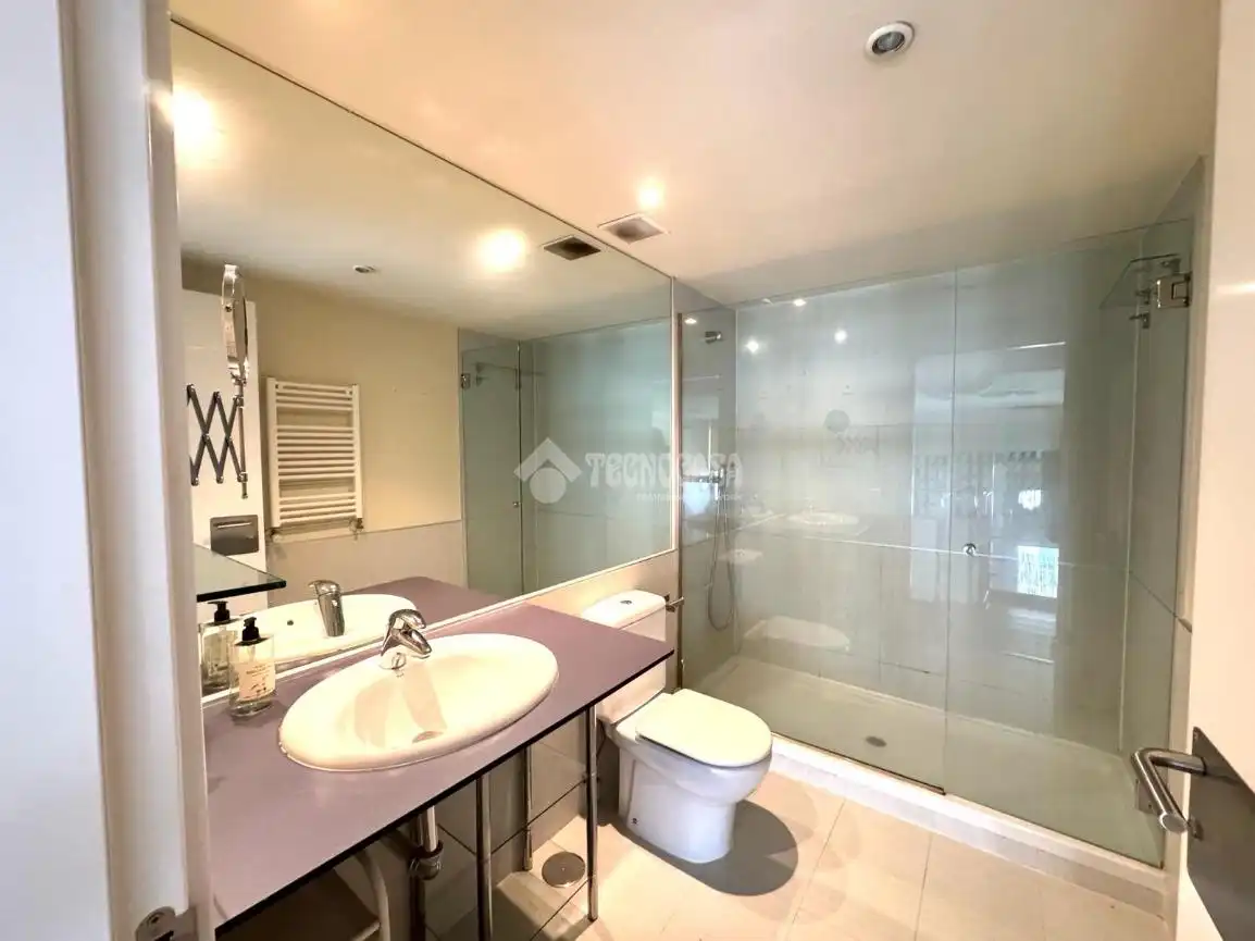 Bany de Loft de lloguer en Madrid amb Aire condicionat, Calefacció i Terrassa