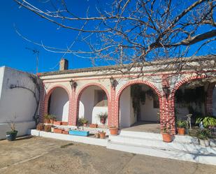 Vista exterior de Casa o xalet en venda en  Zaragoza Capital amb Calefacció, Jardí privat i Piscina