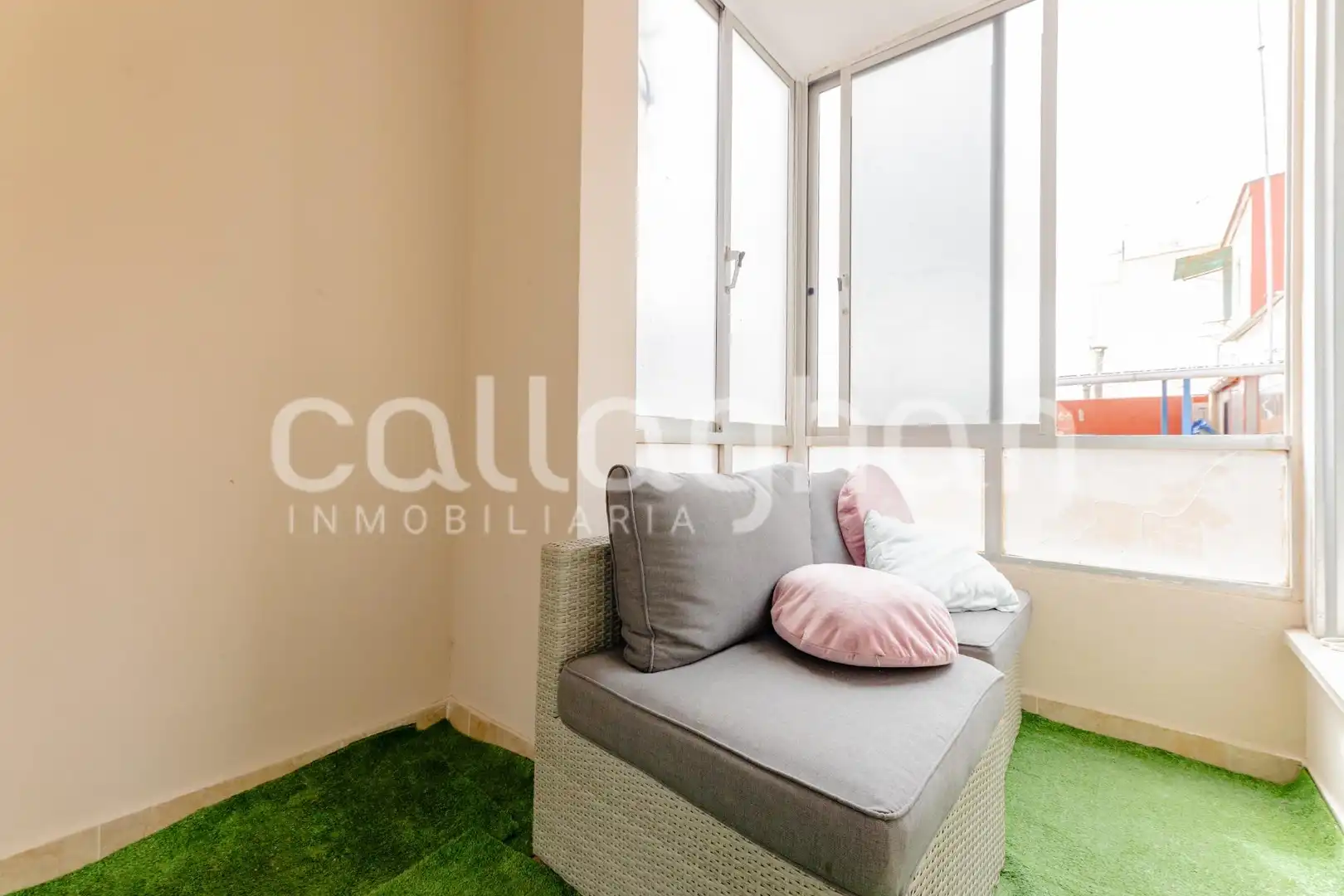 Bedroom of Flat for sale in Silla  with Air Conditioner, Terrace and Furnished