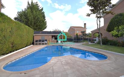 Swimming pool of House or chalet for sale in Pioz  with Air Conditioner, Heating and Private garden