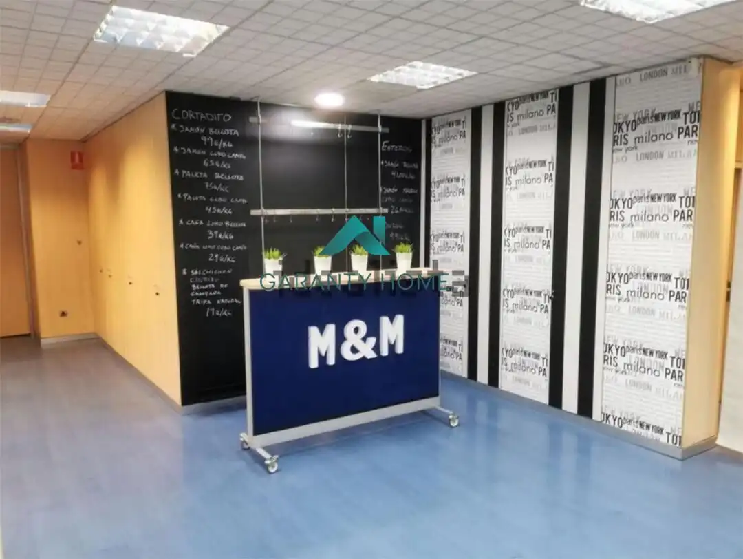 Commercial properties for sale in Madrid  with Air Conditioner