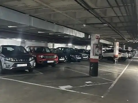 Aparcament de Garatge en venda en Madrid