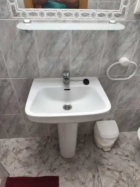Badezimmer von Country house zur Miete in Motril mit Klimaanlage, Terrasse und Schwimmbad