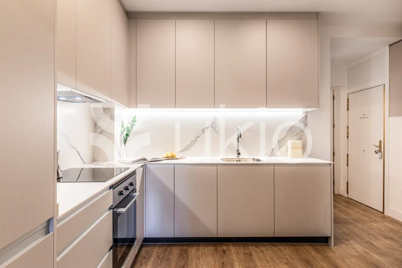 Cocina de Apartamento de alquiler en Madrid con Aire acondicionado, Calefacción y Amueblado