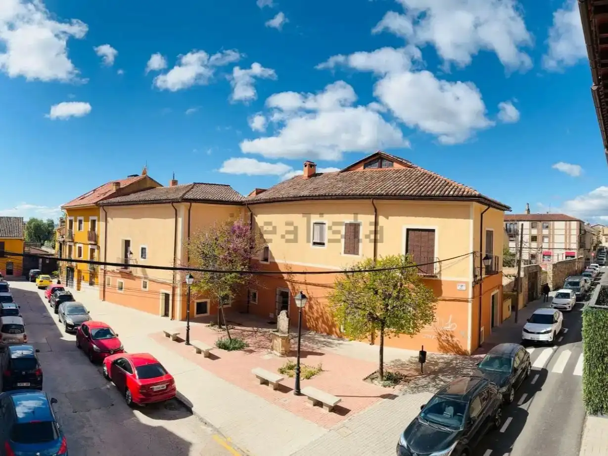Vista exterior de Pis en venda en Torrelaguna, Madrid