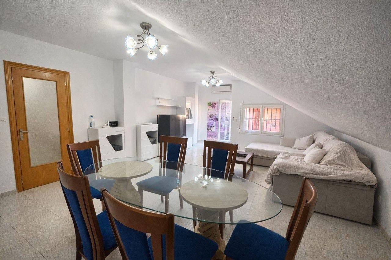 Sala d'estar de Àtic en venda en Almansa amb Terrassa