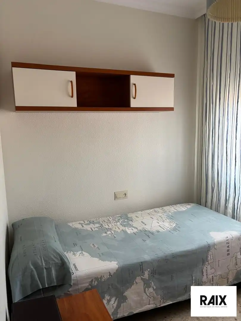 Habitación de Casa o chalet en venta en Algeciras con Calefacción, Terraza y Trastero
