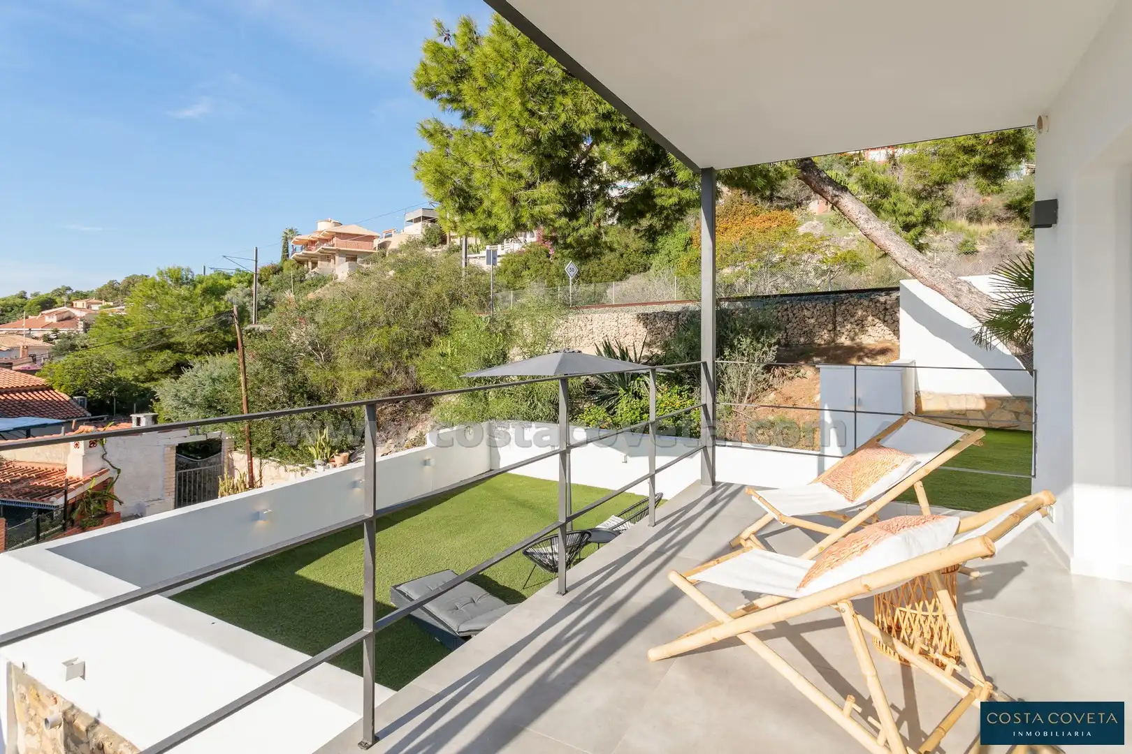 Terrassa de Casa o xalet en venda en El Campello amb Aire condicionat, Jardí privat i Terrassa