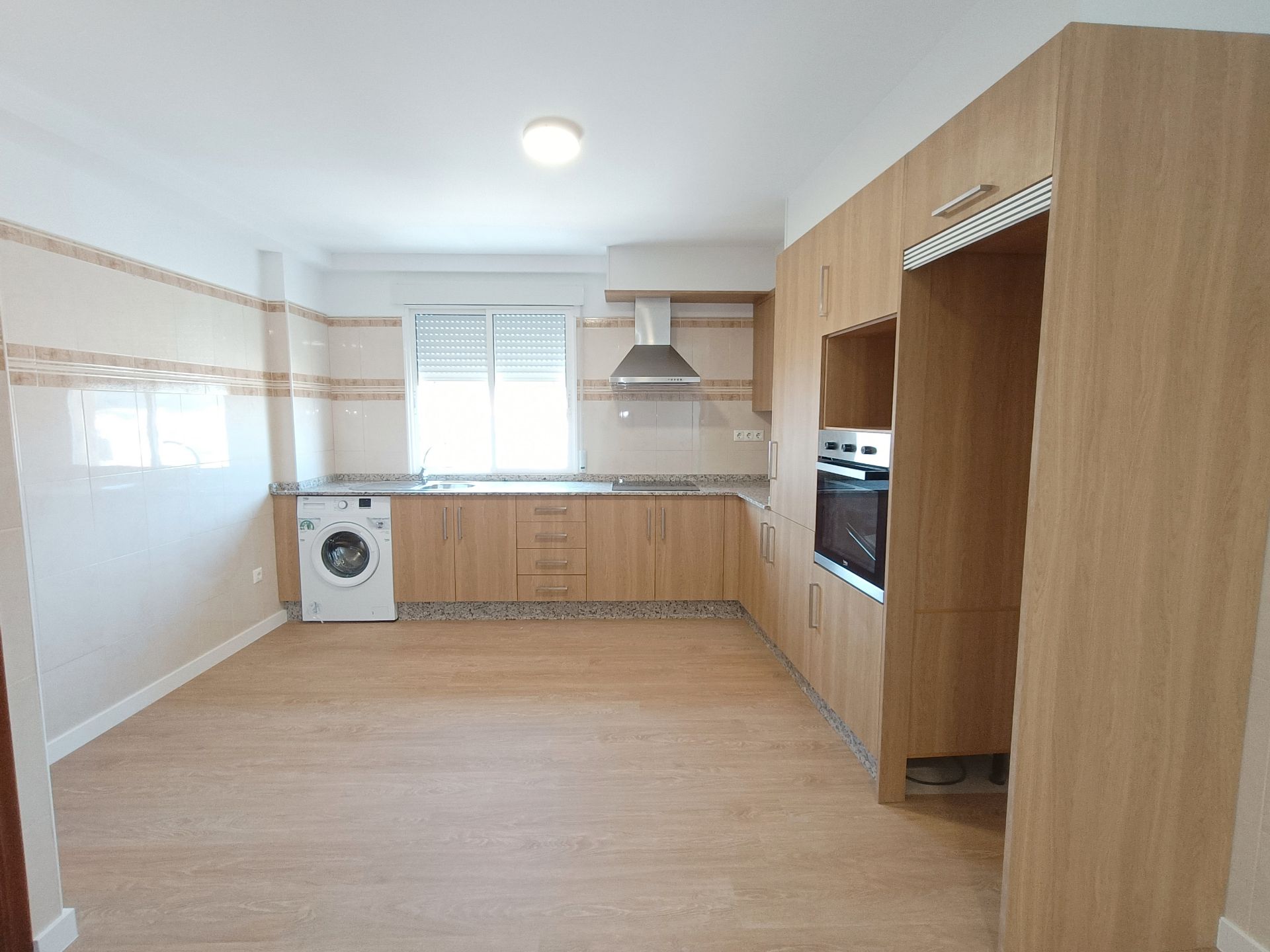 Kitchen of Apartment for sale in Ribeira  with Storage room, Oven and Washing machine