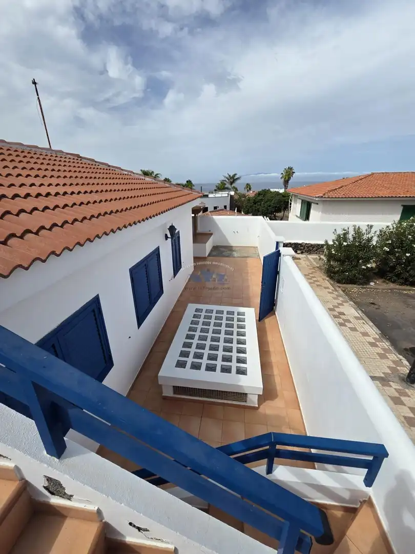 Vista exterior de Casa o xalet en venda en Puerto de Santiago