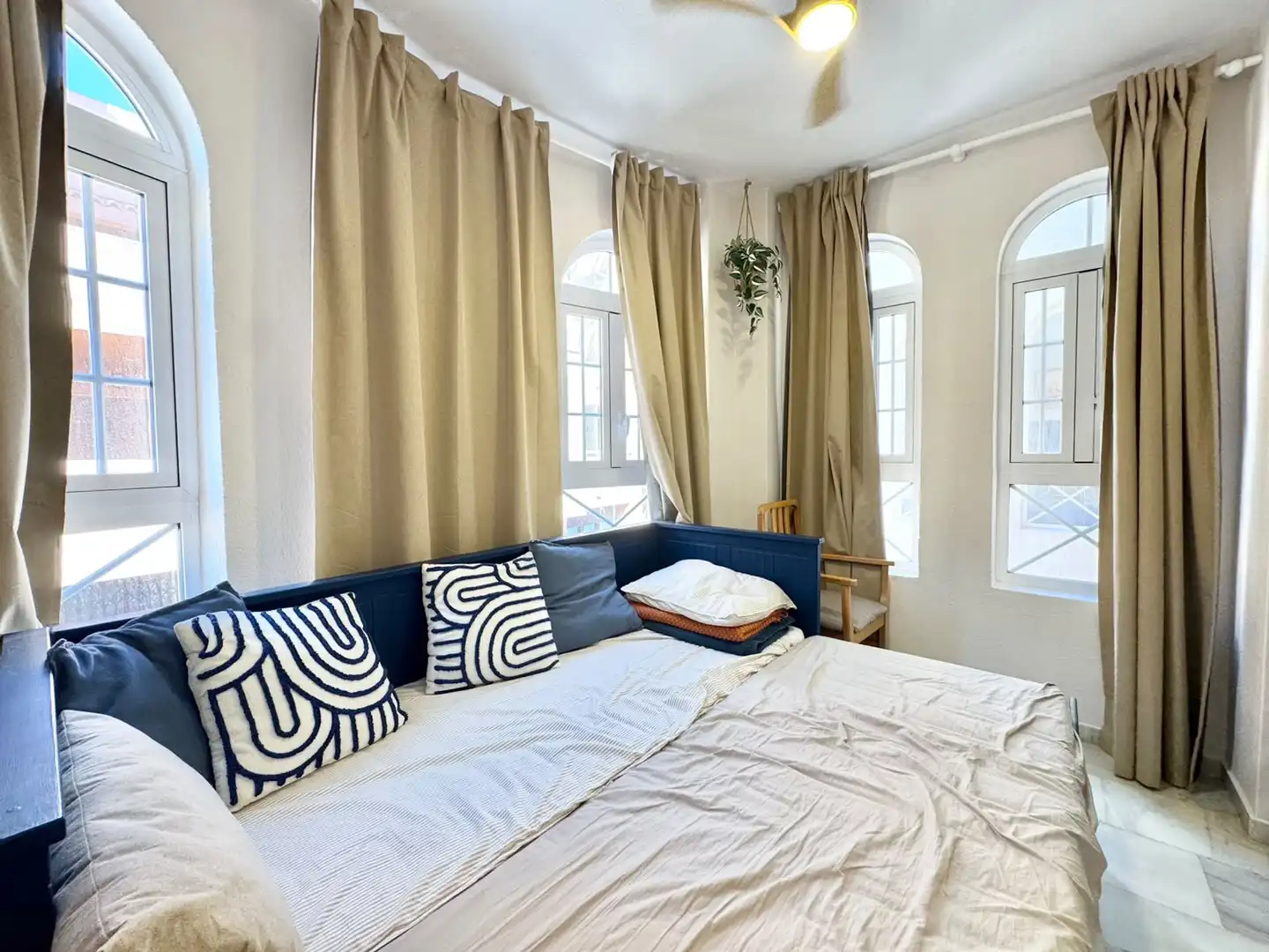 Habitación de Piso de alquiler en Torrevieja con Aire acondicionado, Calefacción y Amueblado