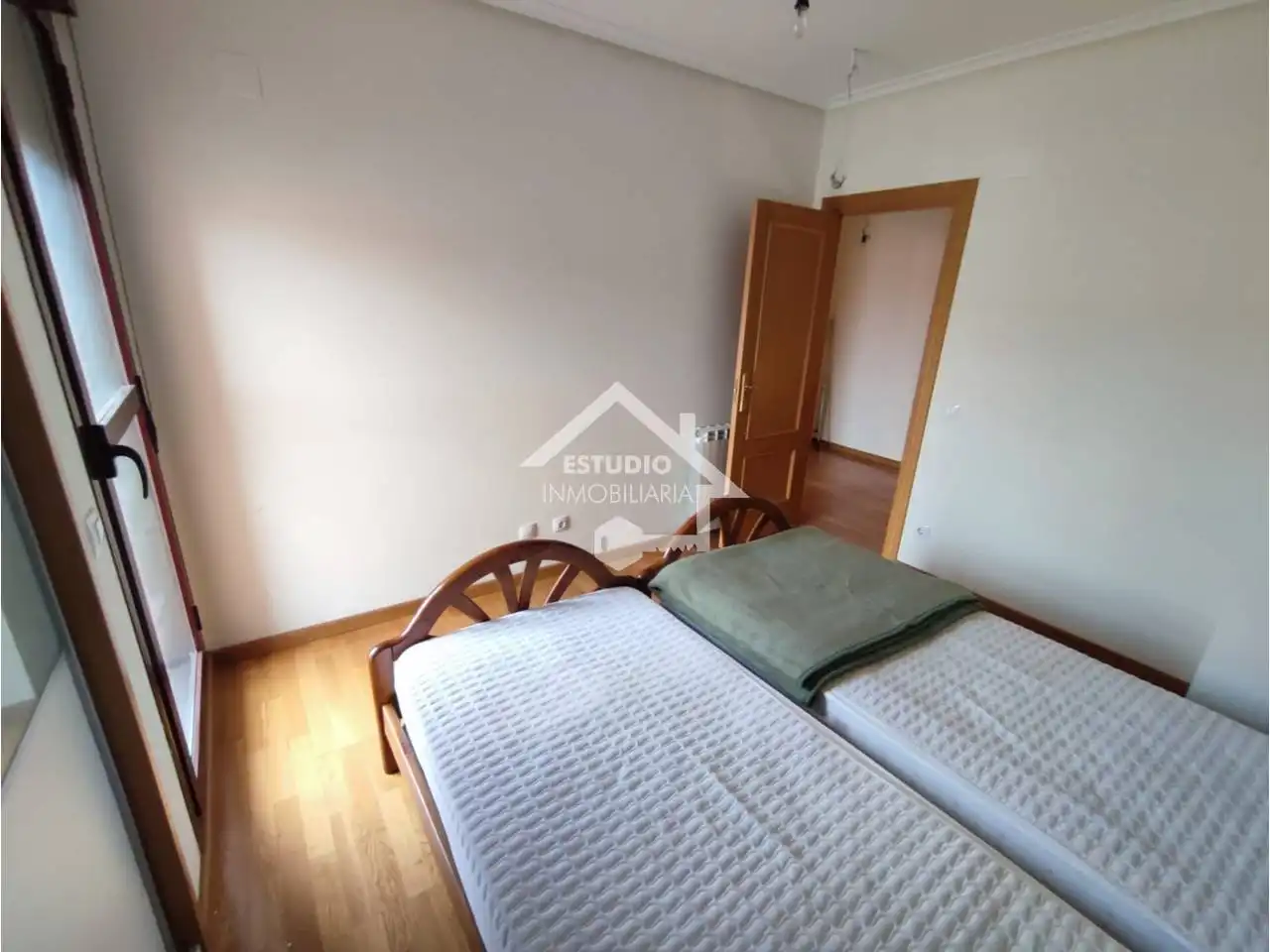 Bedroom of Detached homes for sale in Canillas de Río Tuerto  with Heating, Parquet flooring and Terrace