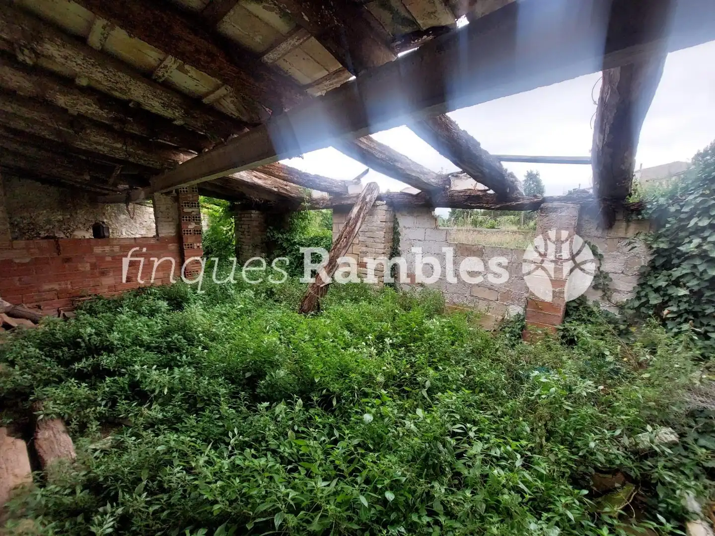 Terrenys i solars en venda a Santa Margarida de Montbui, imagen 2