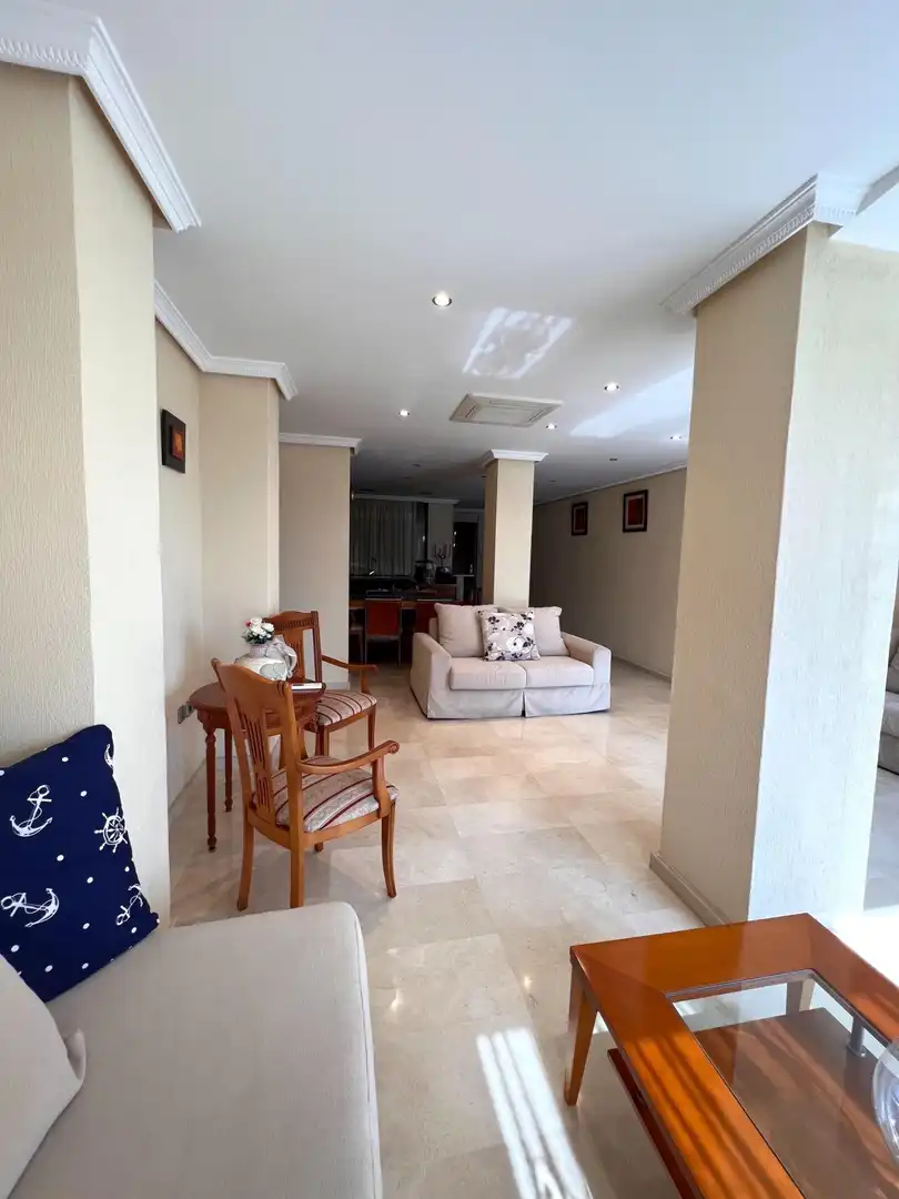 Maisonette zum Verkauf in Torrevieja mit Balkon