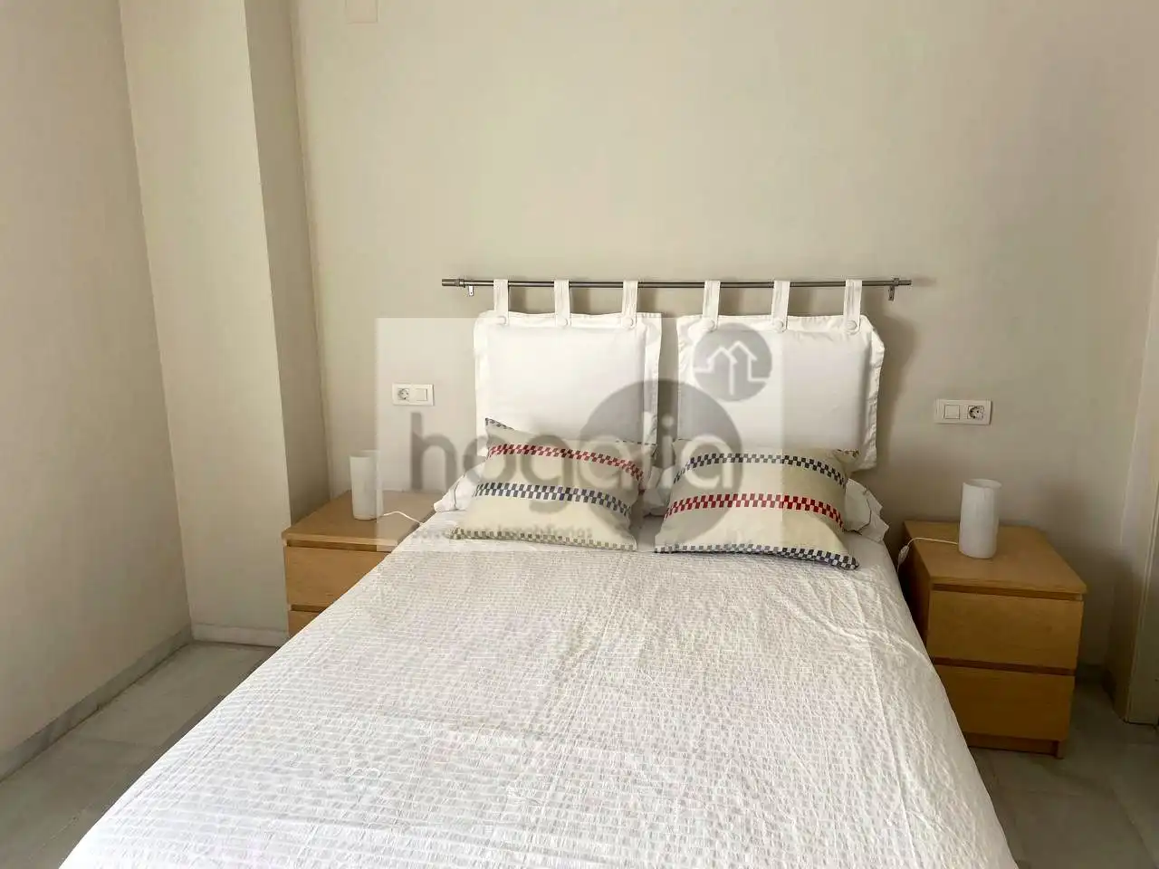 Bedroom of Flat for rent in Sevilla  with Air Conditioner, Terrace and Furnished