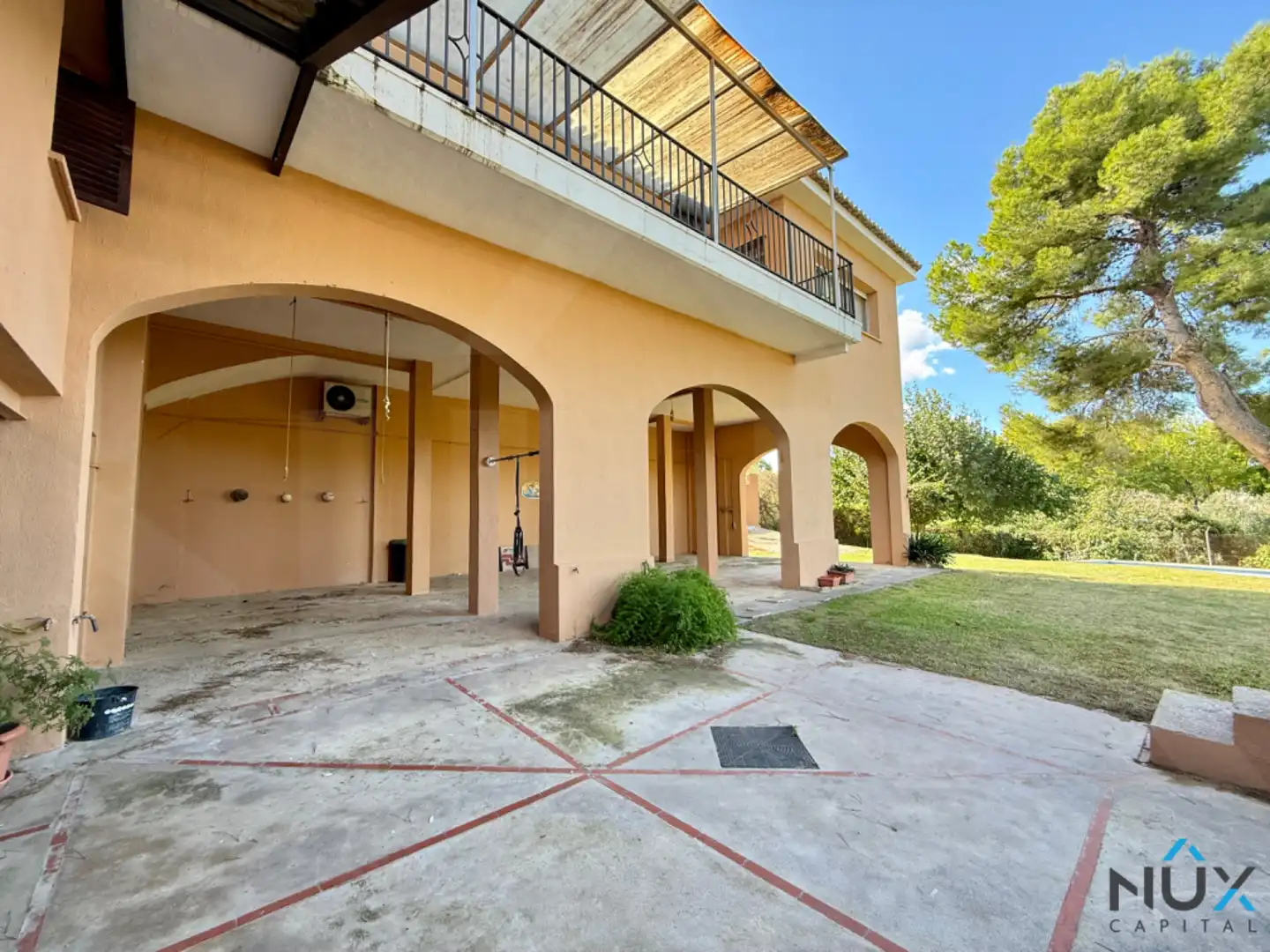 Vista exterior de Casa o xalet en venda en Riba-roja de Túria amb Aire condicionat, Calefacció i Jardí privat