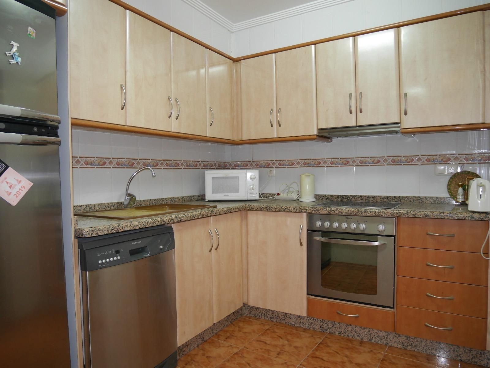 Kitchen of Flat to rent in Elda