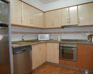 Kitchen of Flat to rent in Elda