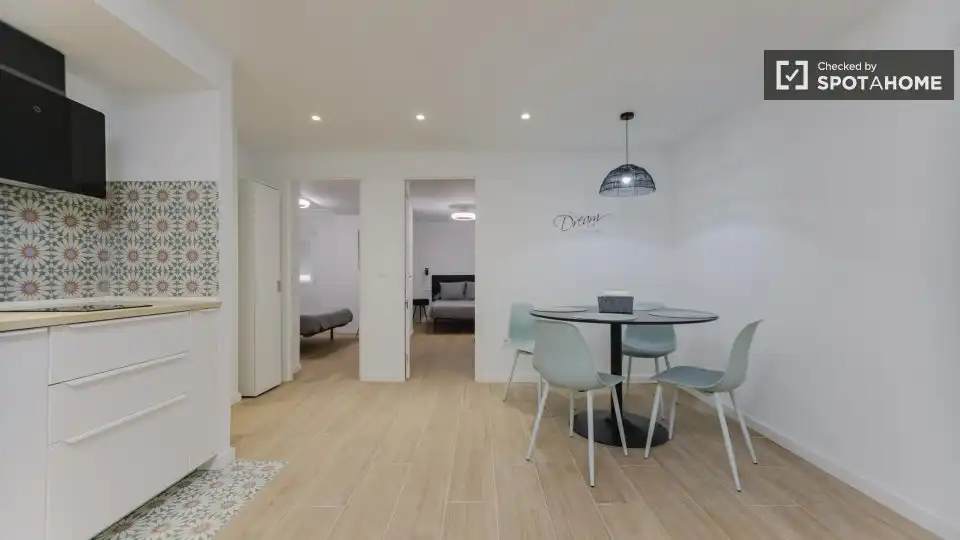 Dining room of Flat for rent in Valencia  with Air Conditioner, Heating and Furnished