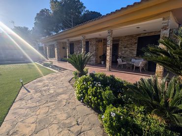 Casa amb piscina en venda a Carrer de Baqué