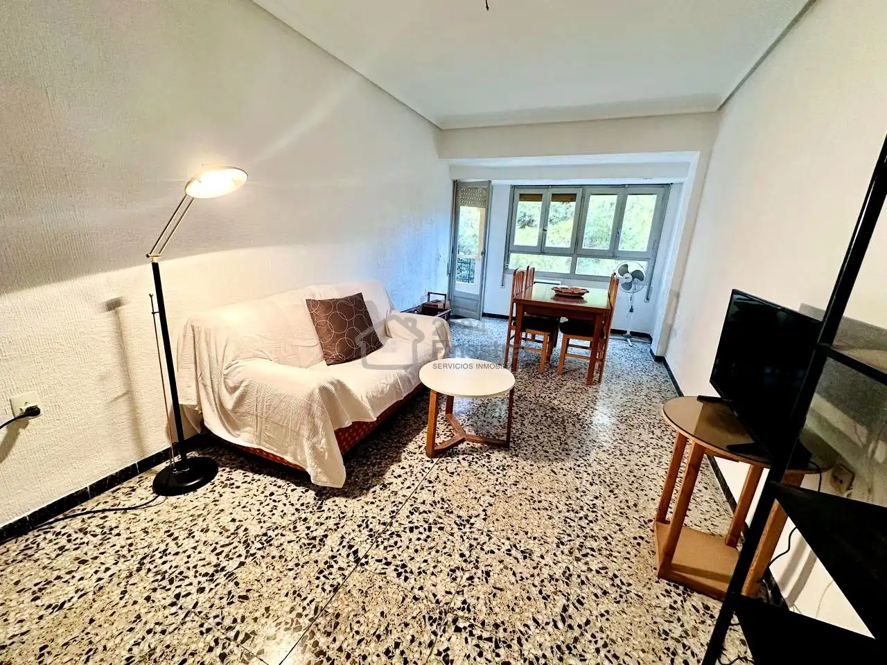 Sala d'estar de Pis en venda en Elda amb Terrassa i Moblat