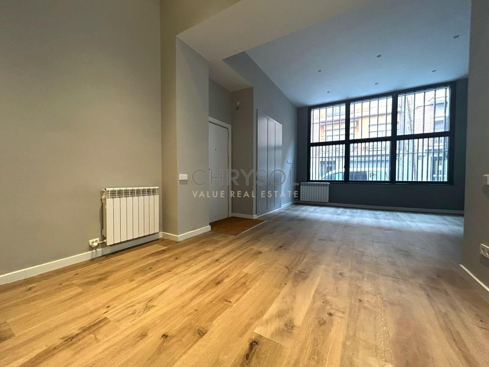 Exterior view of Planta baja for sale in  Barcelona Capital  with Air Conditioner, Heating and Parquet flooring