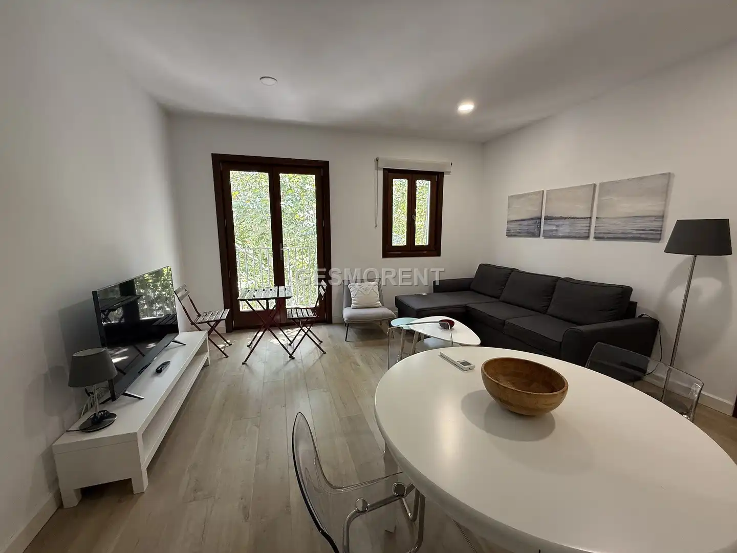 Living room of Flat for rent in  Palma de Mallorca  with Air Conditioner, Parquet flooring and Furnished